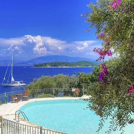 Villa Sleeps 14 Pool Air Con Wifi *