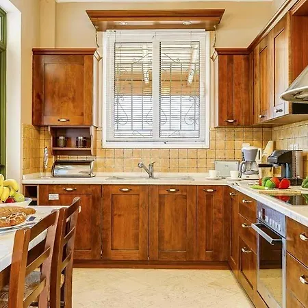 Sleeps 14 Pool Air Con Wifi Villa Kassiopi