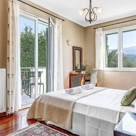 Sleeps 14 Pool Air Con Wifi *