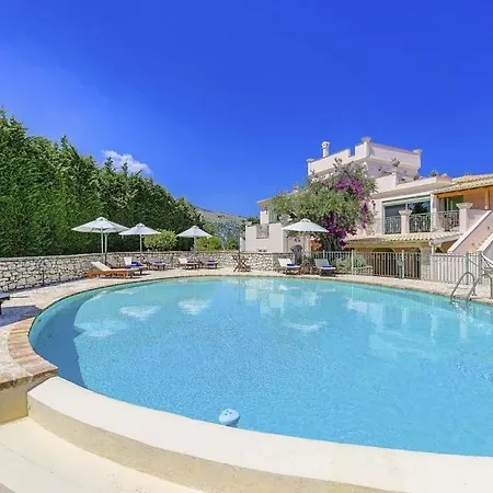 Sleeps 14 Pool Air Con Wifi *