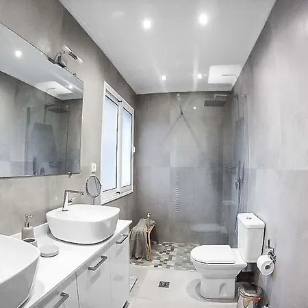 Sleeps 14 Pool Air Con Wifi *